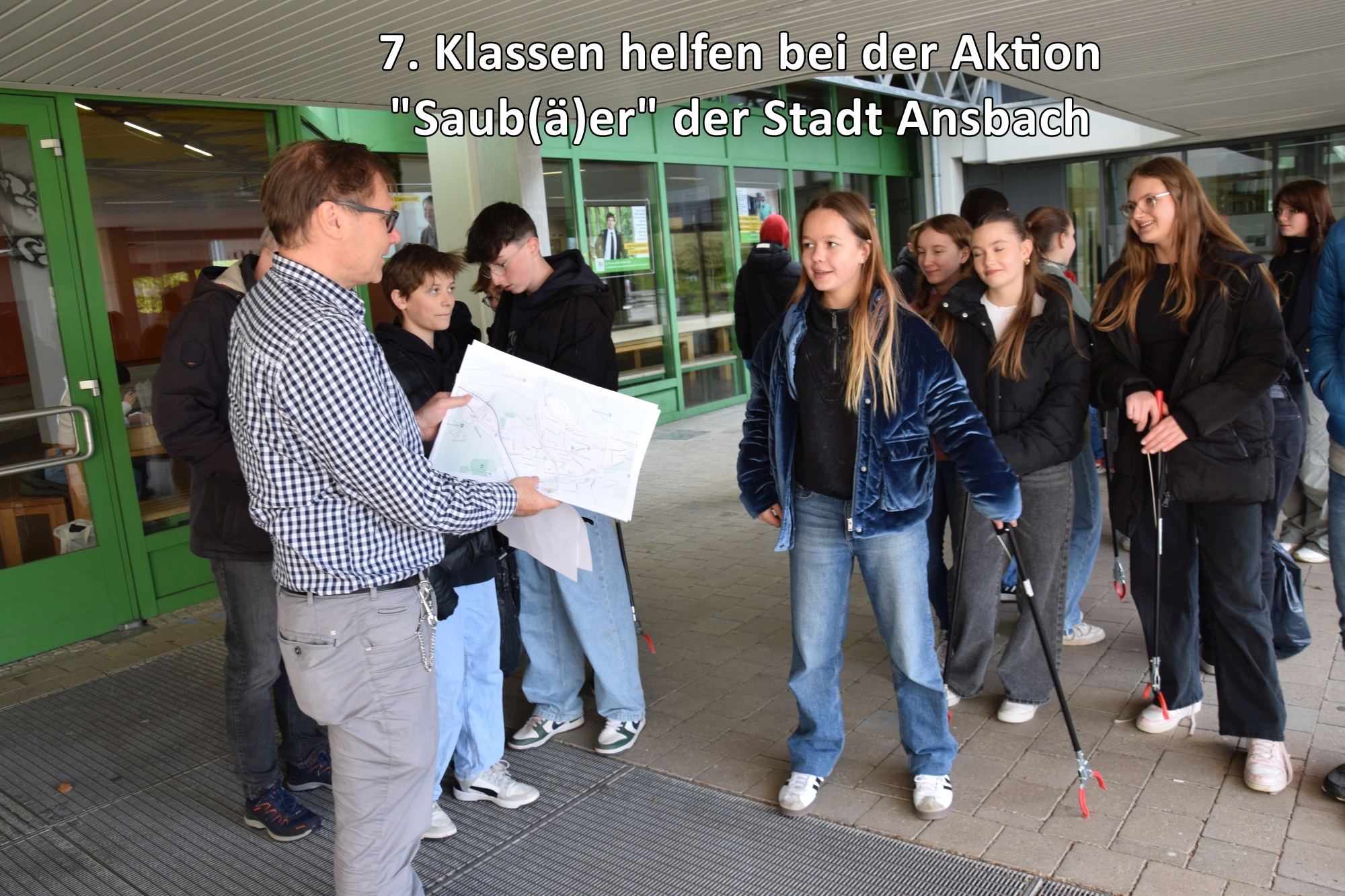 7. Klassen halfen bei der Aktion "Saub(ä)er der Stadt Ansbach